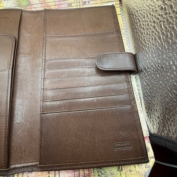 Coach Vintage Dark Brown Leather Bifold Passport Wallet Card Holder Travel - Picture 4 of 7